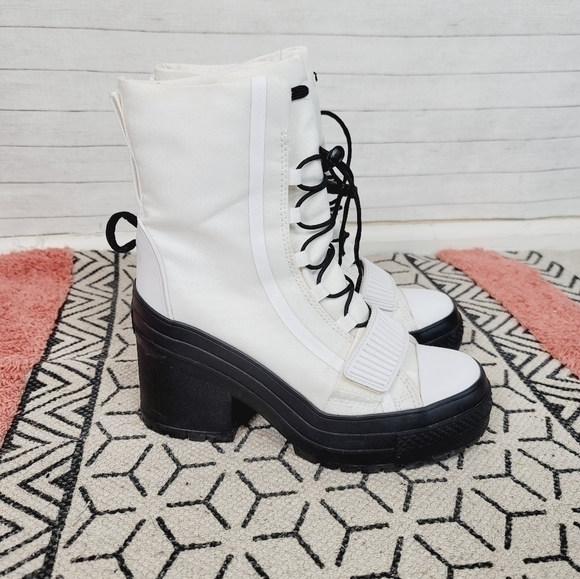 CONVERSE CHUCK TAYLOR ALL STAR GR82 PLATFORM WOMEN'S BOOTS in WHITE, sz 6 - Picture 1 of 16